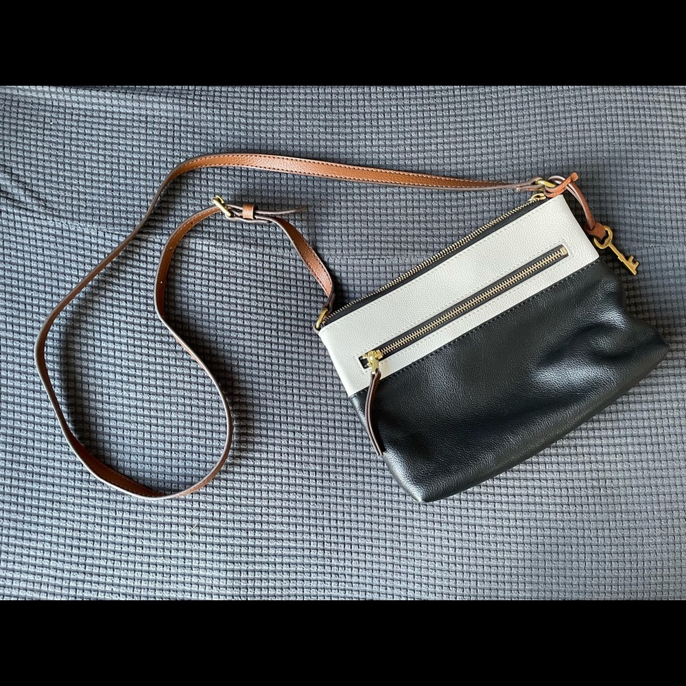 Fossil Cross Body Purse NWOT